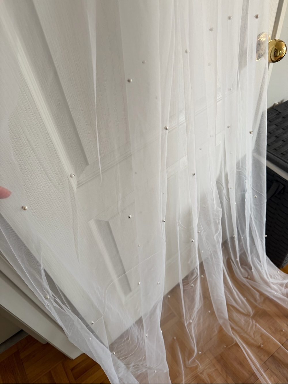 White Cathedral Pearl Wedding Veil - Picture 11 of 13